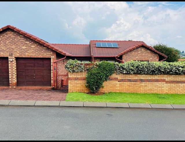 3 BEDROOM HOUSE FOR SALE IN KEMPTON PARK WEST